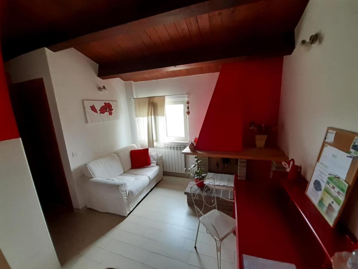 Casale Angela Apartamento Torrevecchia Teatina Exterior foto