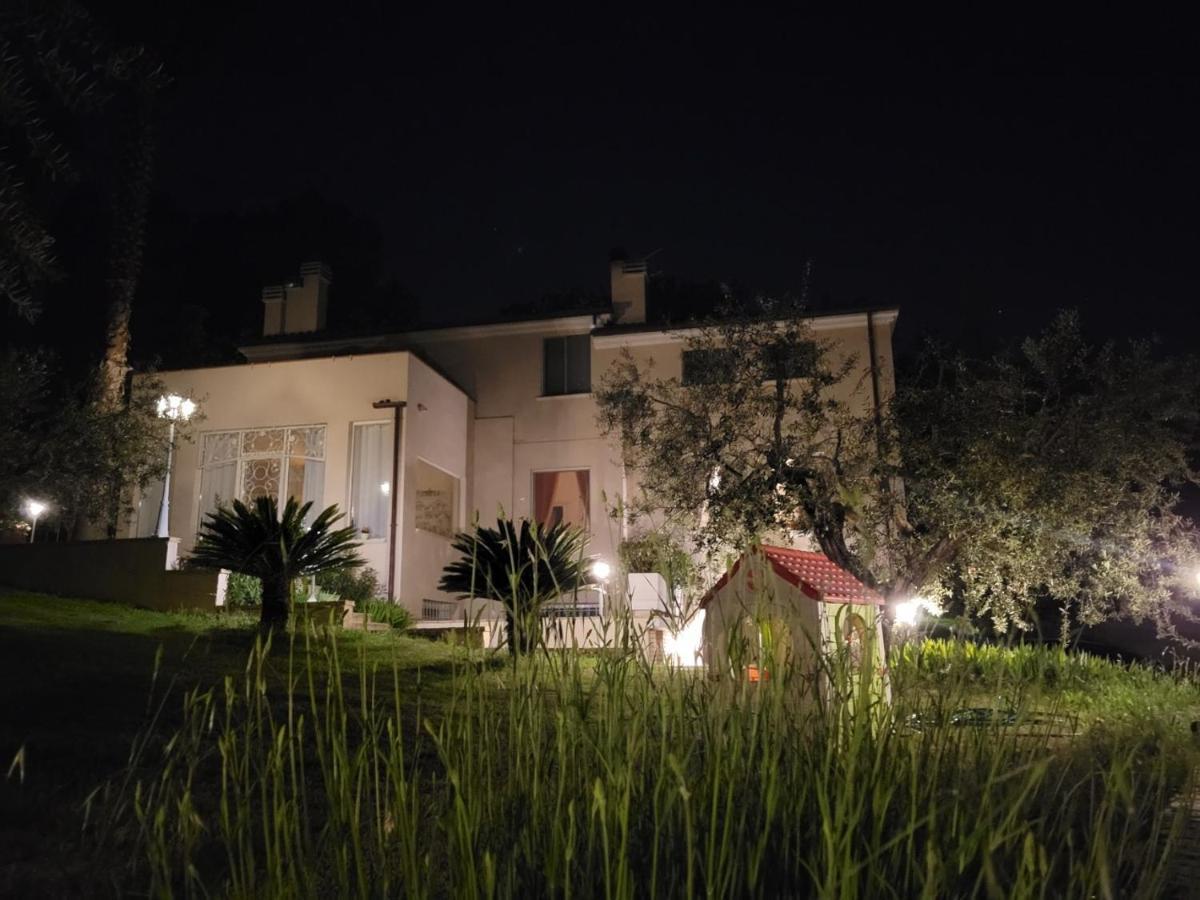 Casale Angela Apartamento Torrevecchia Teatina Exterior foto