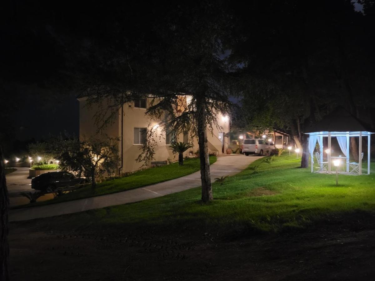 Casale Angela Apartamento Torrevecchia Teatina Exterior foto